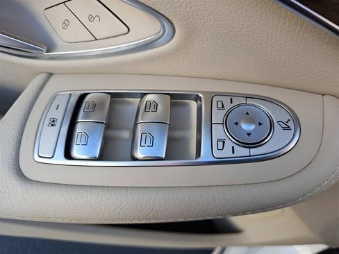 Used 2021 Mercedes-Benz C 300 Sedan image 28