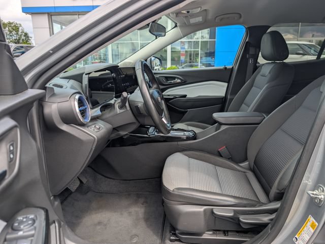 Used 2024 Chevrolet Trax LT w/ Driver Confidence Package FWD image 10