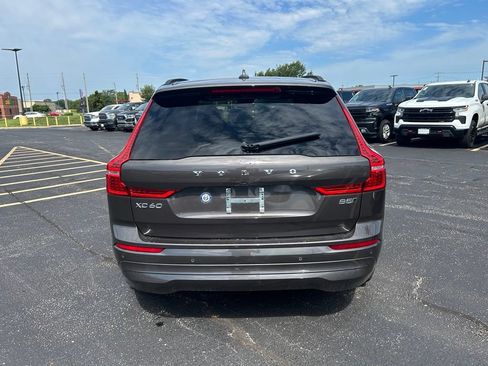 Used 2022 Volvo XC60 B5 Momentum AWD/4WD image 8
