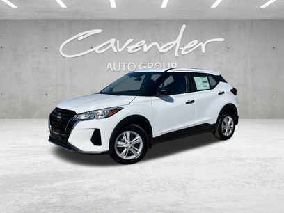 New 2025 Nissan Kicks S