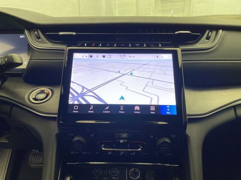 New 2025 Jeep Grand Cherokee L Limited image 13