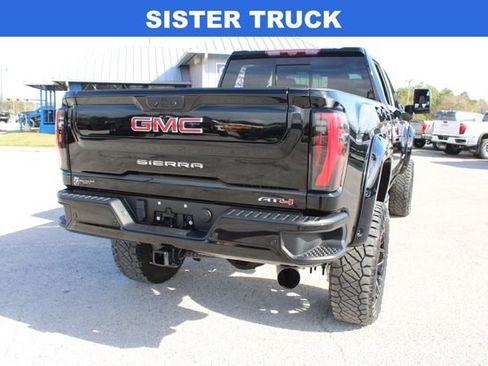 Used 2025 GMC Sierra 2500 AT4 w/ AT4 Premium Plus Package image 13
