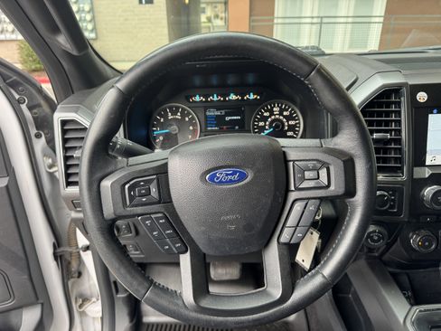 Used 2018 Ford F150 XLT w/ Equipment Group 302A Luxury image 19