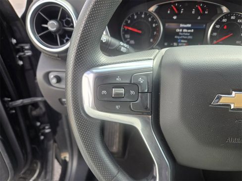 Used 2025 Chevrolet Blazer LT image 17