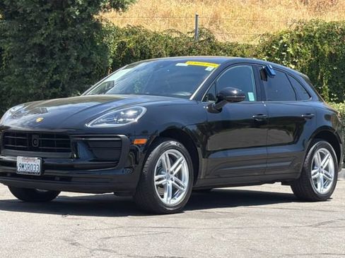 Used 2024 Porsche Macan AWD/4WD image 8