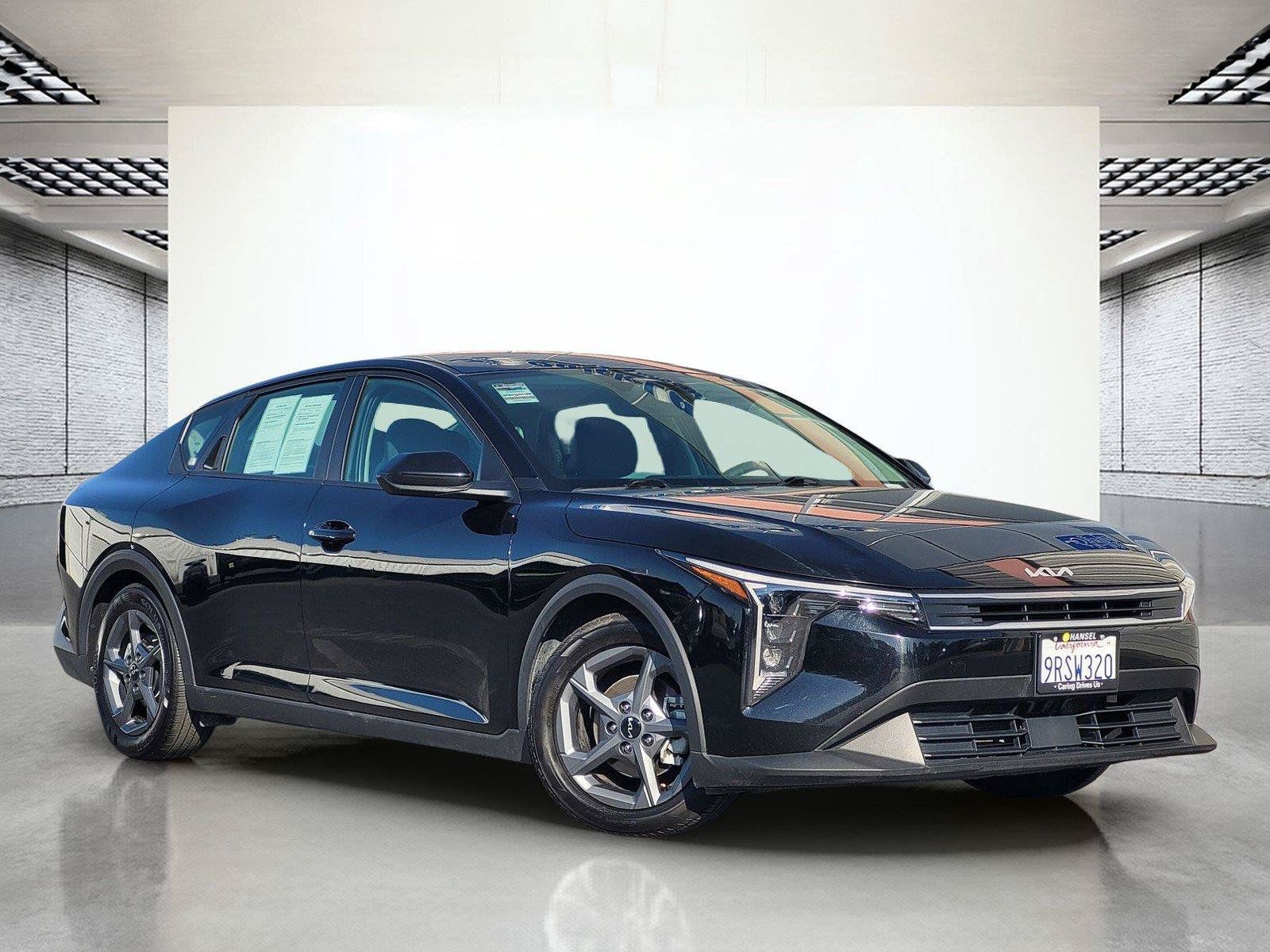 Used 2025 Kia K4 FWD image 2