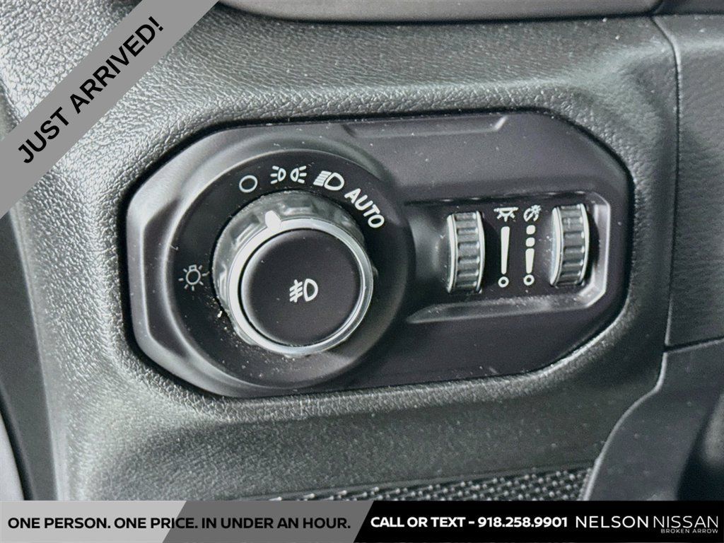 Used 2018 Jeep Wrangler Unlimited Sport S AWD/4WD image 10