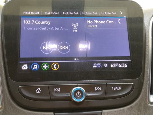 Used 2019 Chevrolet Malibu LT FWD image 25