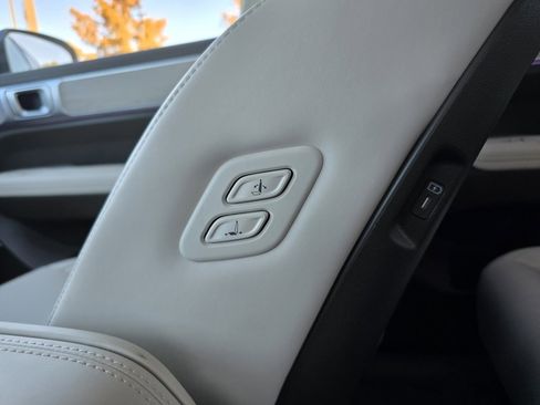 Used 2025 Hyundai Santa Fe Calligraphy image 26