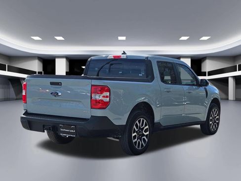 Used 2024 Ford Maverick Lariat image 6