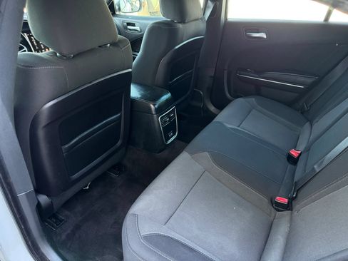 Used 2016 Dodge Charger SXT w/ Navigation & Travel Group RWD image 17