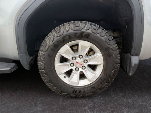 Used 2024 GMC Sierra 1500 SLE w/ Preferred Package AWD/4WD image 15