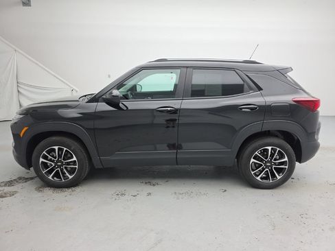 Used 2025 Chevrolet TrailBlazer LT w/ Convenience Package AWD/4WD image 7