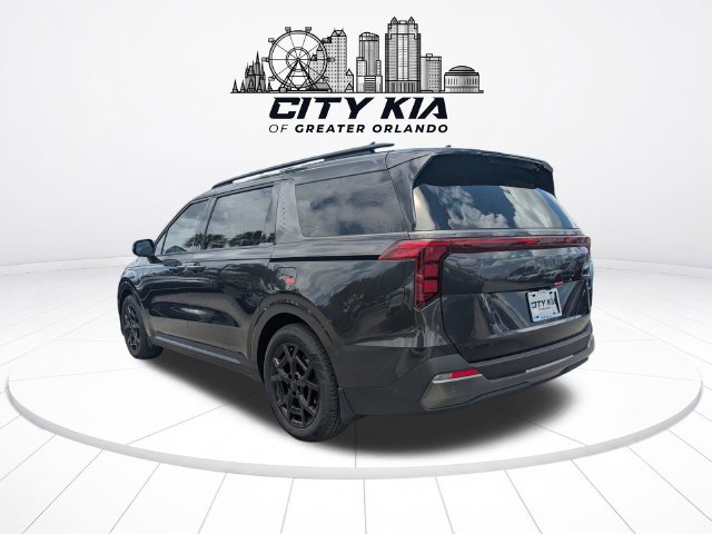 Certified 2026 Kia Carnival SX w/ SX Dark Edition Package FWD image 3