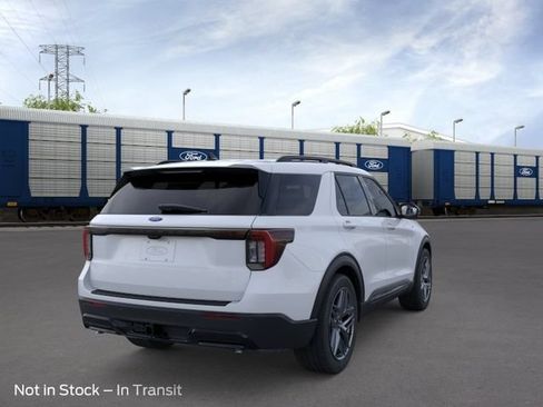 New 2026 Ford Explorer ST-Line w/ ST-Line Street Pack RWD image 8