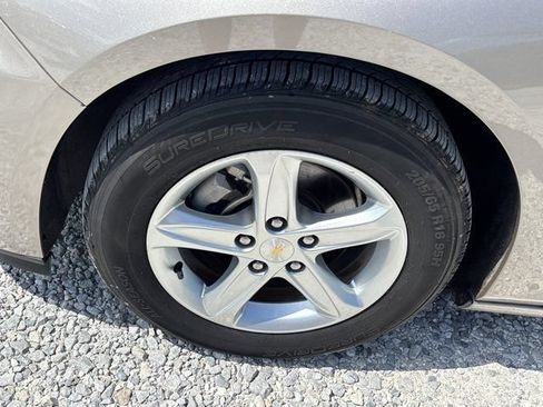 Used 2024 Chevrolet Malibu LT FWD image 12