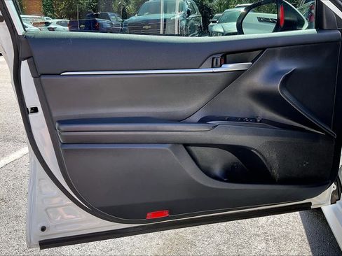 Used 2023 Toyota Camry LE image 22