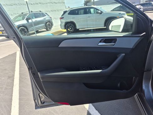 Used 2018 Hyundai Sonata SE image 10