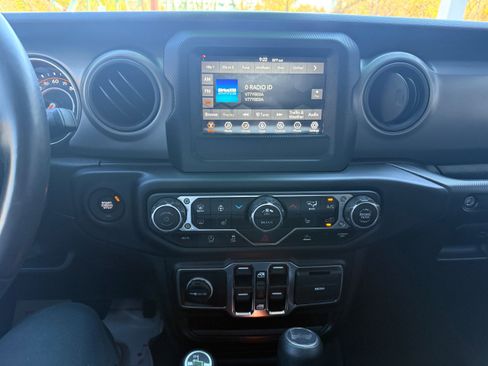 Certified 2023 Jeep Wrangler Unlimited Sport image 21