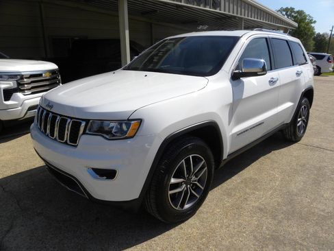 Used 2021 Jeep Grand Cherokee Limited image 4