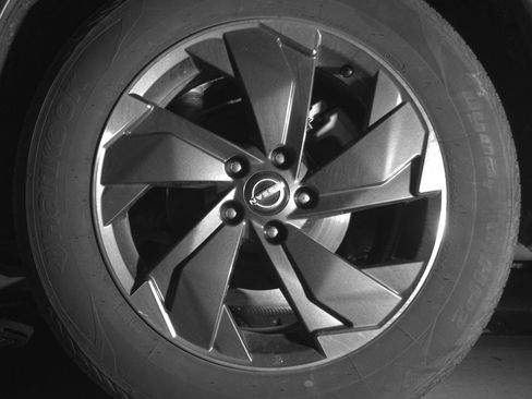 Used 2025 Nissan Rogue SV AWD/4WD image 14