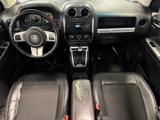 Used 2016 Jeep Compass Latitude w/ Sun/Sound Group AWD/4WD image 4