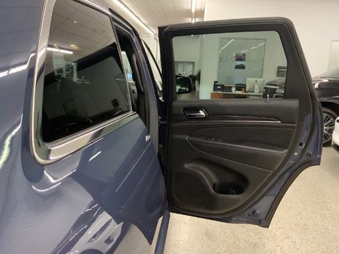 Used 2019 Jeep Grand Cherokee Overland image 34