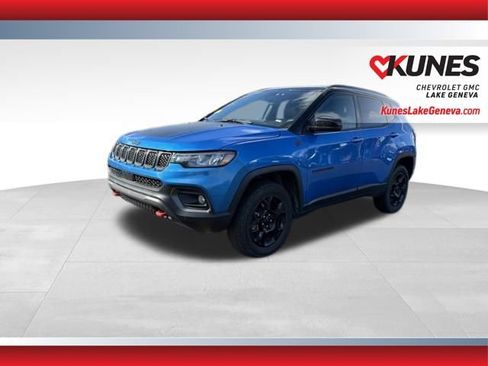 Used 2023 Jeep Compass Trailhawk image 12
