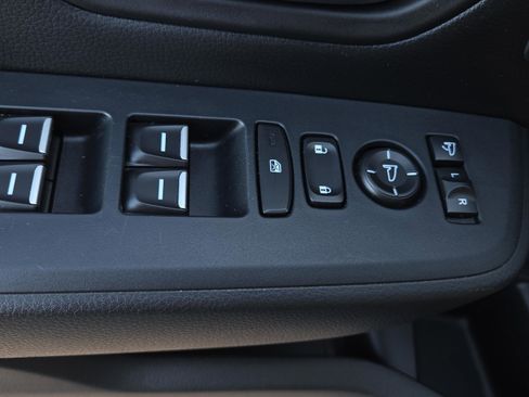 Used 2025 Honda Pilot TrailSport image 30