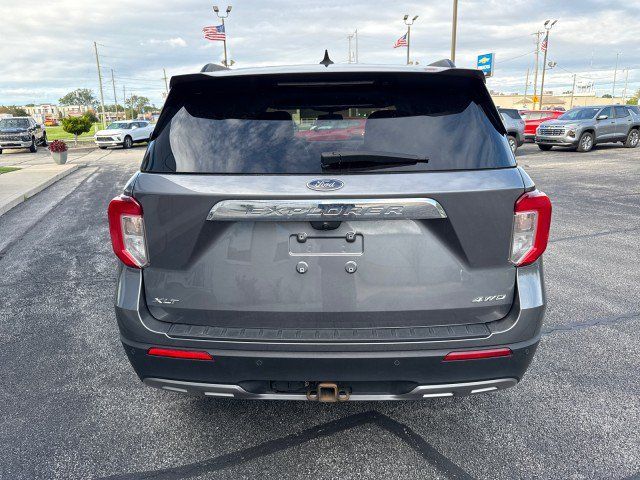 Used 2021 Ford Explorer XLT w/ Equipment Group 202A AWD/4WD image 4