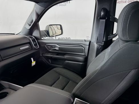 New 2026 RAM 1500 4x4 Crew Cab image 23