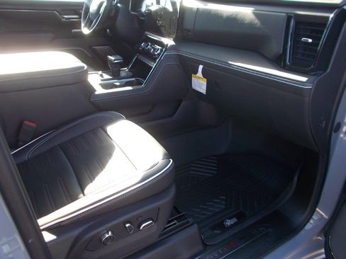 Used 2024 GMC Sierra 1500 AT4X w/ AT4X AEV Edition image 14