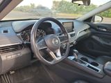 Used 2022 Nissan Altima 2.5 SR image 2