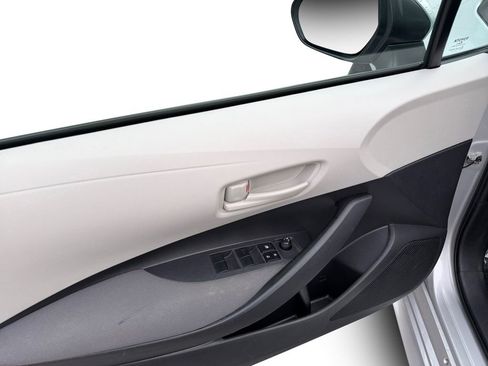 Used 2023 Toyota Corolla LE image 17
