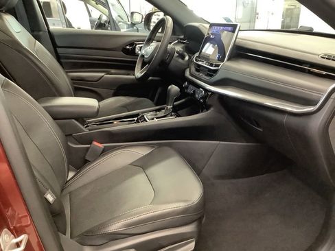 Used 2022 Jeep Compass High Altitude AWD/4WD image 13