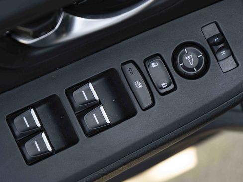 Used 2025 Honda Pilot Touring image 39