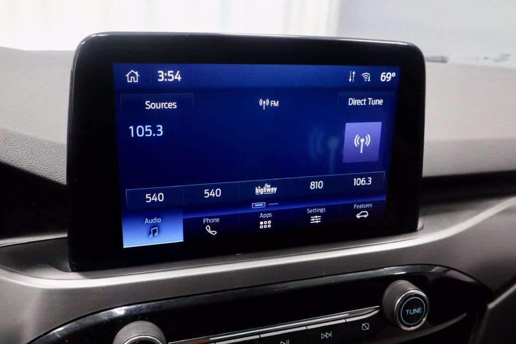 Certified 2023 Ford Escape Active w/ Cold Weather Package FWD image 3
