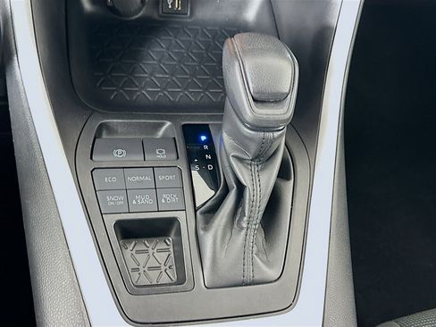 Used 2024 Toyota RAV4 LE image 24