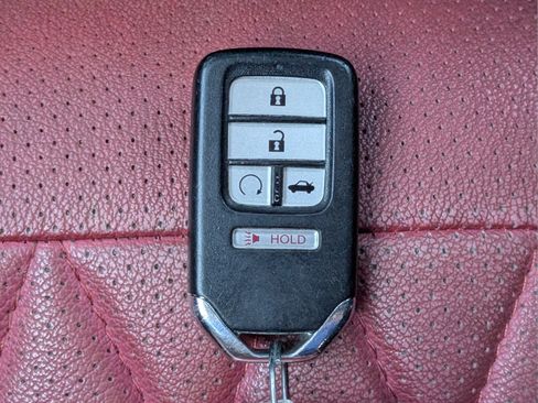 Used 2019 Honda Accord EX image 30