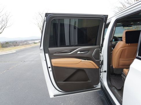 Used 2021 Cadillac Escalade ESV Sport w/ Driver Assist Tech Package image 20