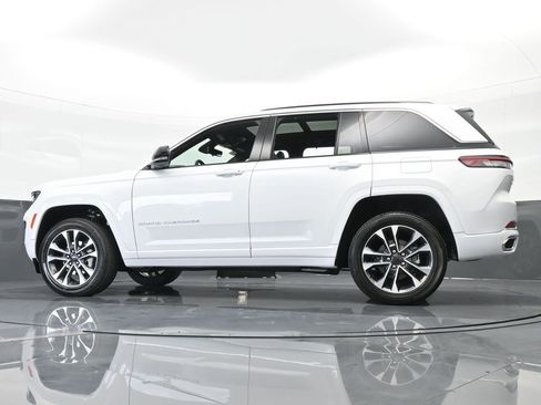 Used 2024 Jeep Grand Cherokee Overland w/ Luxury Tech Group IV image 52