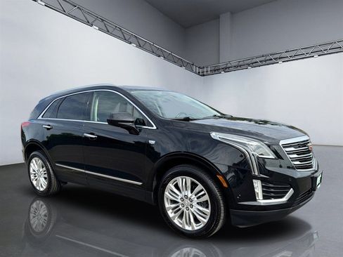 Used 2017 Cadillac XT5 Premium Luxury w/ Driver Assist Package AWD/4WD image 8