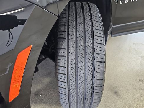 Used 2023 Chevrolet Equinox LT image 38