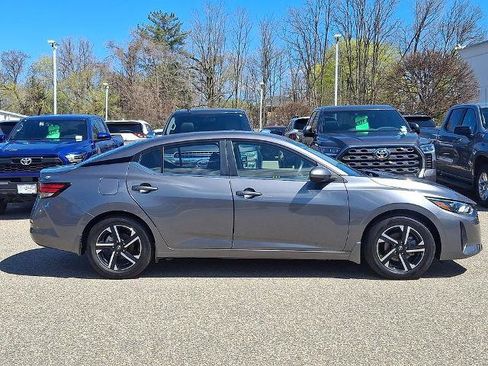 Certified 2024 Nissan Sentra SV FWD image 8