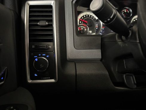 Used 2019 RAM 1500 Classic Warlock w/ Electronics Group image 16