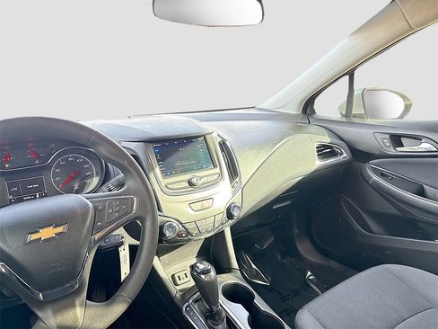 Used 2019 Chevrolet Cruze LT w/ LT Fleet Convenience Package image 21