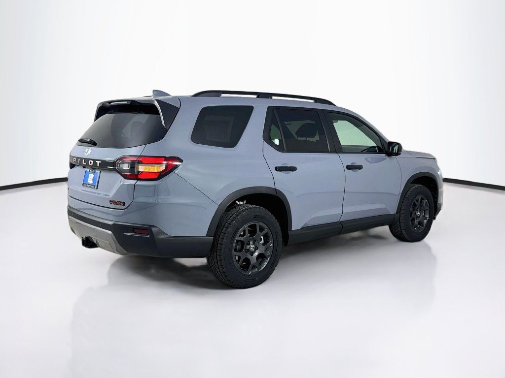New 2026 Honda Pilot TrailSport image 7