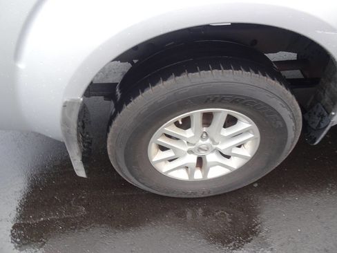 Used 2015 Nissan Frontier SV w/ SV Value Truck Package image 17