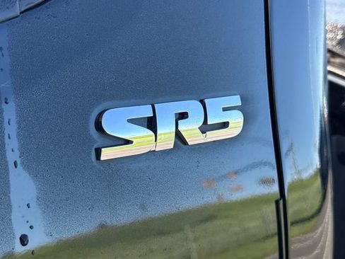 Used 2021 Toyota Tacoma SR5 AWD/4WD image 21