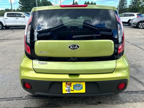 Used 2019 Kia Soul image 3